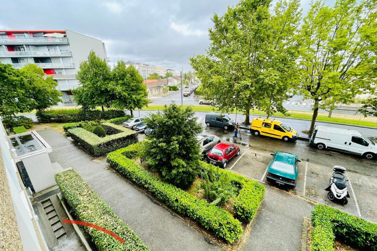Luminous Apartment With Parking Near The City Center Cenon Exterior foto